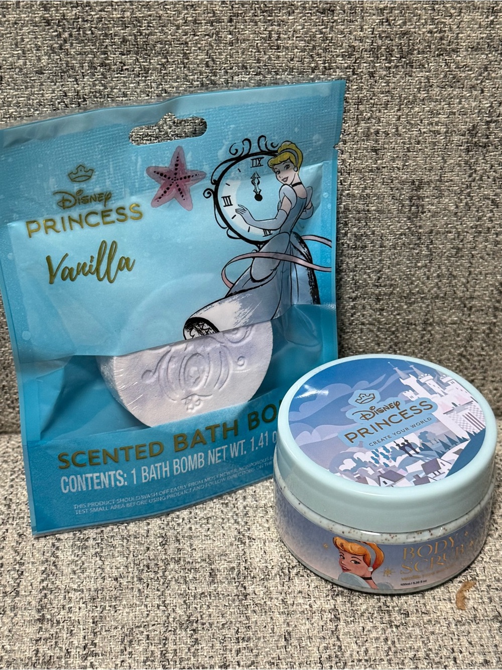 Disney Princess Vanilla Scented Bath Bomb & Body Scrub